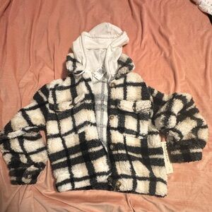 Madden Girl Cozy Jacket with Hood
Size Small – NWT